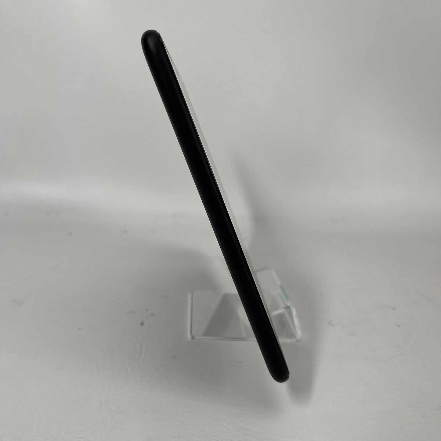 WiFi Only Amazon Kindle Fire HD 10 13th Gen 32GB Black TG425K