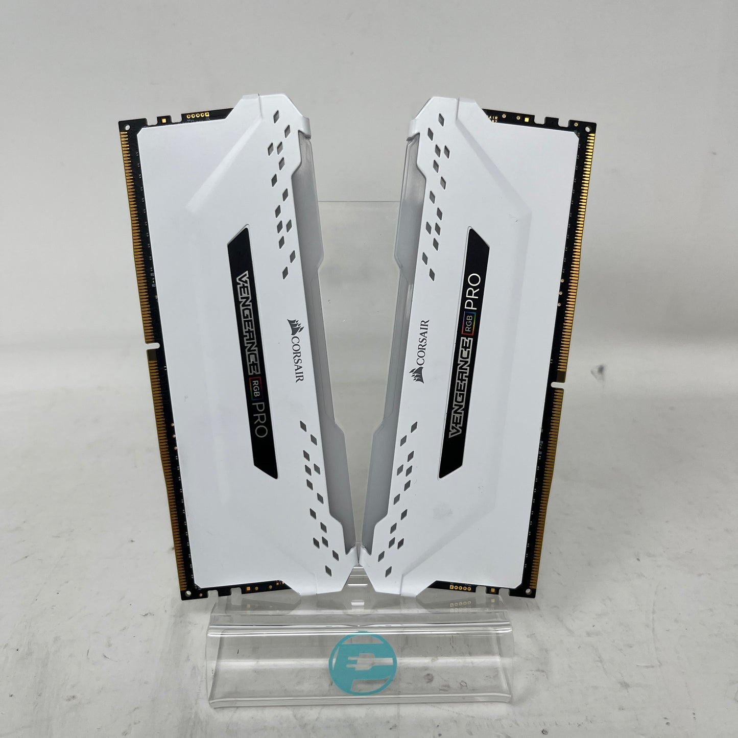 Corsair Vengeance RGB Pro 16GB (2x8GB) RAM DDR4 3600MHz CMW16GX4M2D3600C18W