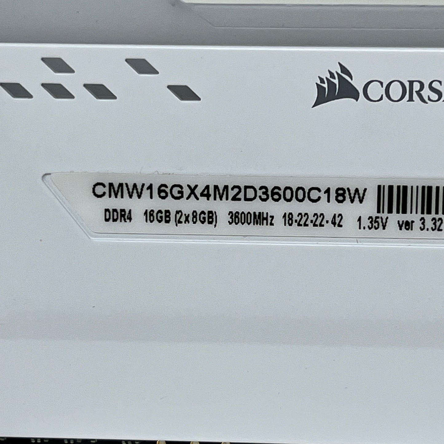 Corsair Vengeance RGB Pro 16GB (2x8GB) RAM DDR4 3600MHz CMW16GX4M2D3600C18W