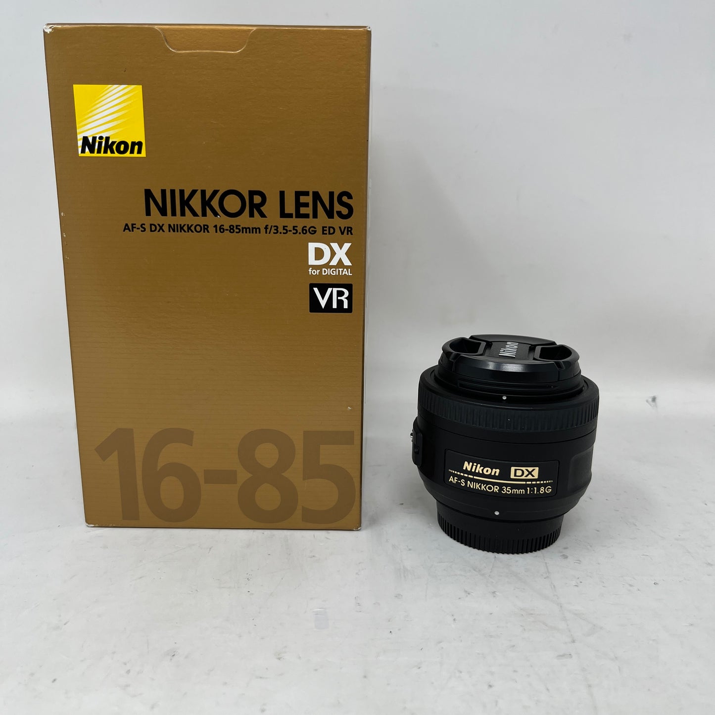 Nikon DX AF-S Nikkor 35mm f/1:1.8G VR Prime Lens