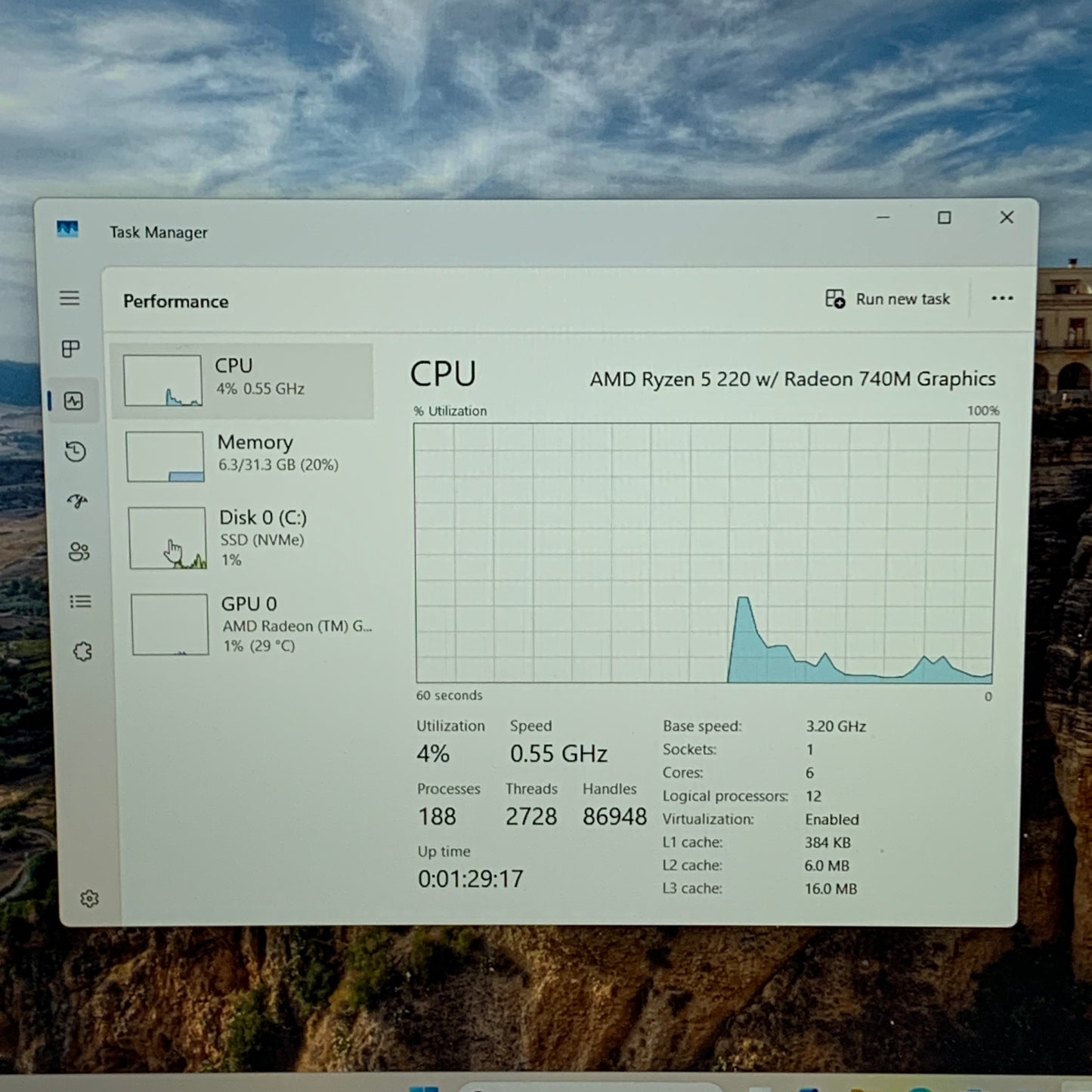 HP EliteBook 6 G1AH16 16" Ryzen 5 220 3.2GHz 32GB RAM 1TB SSD