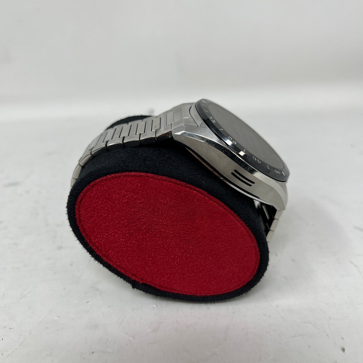 TAG Heuer 6CC6 Calibre E5 45mm Activity Tracker Smartwatch SBT8A10