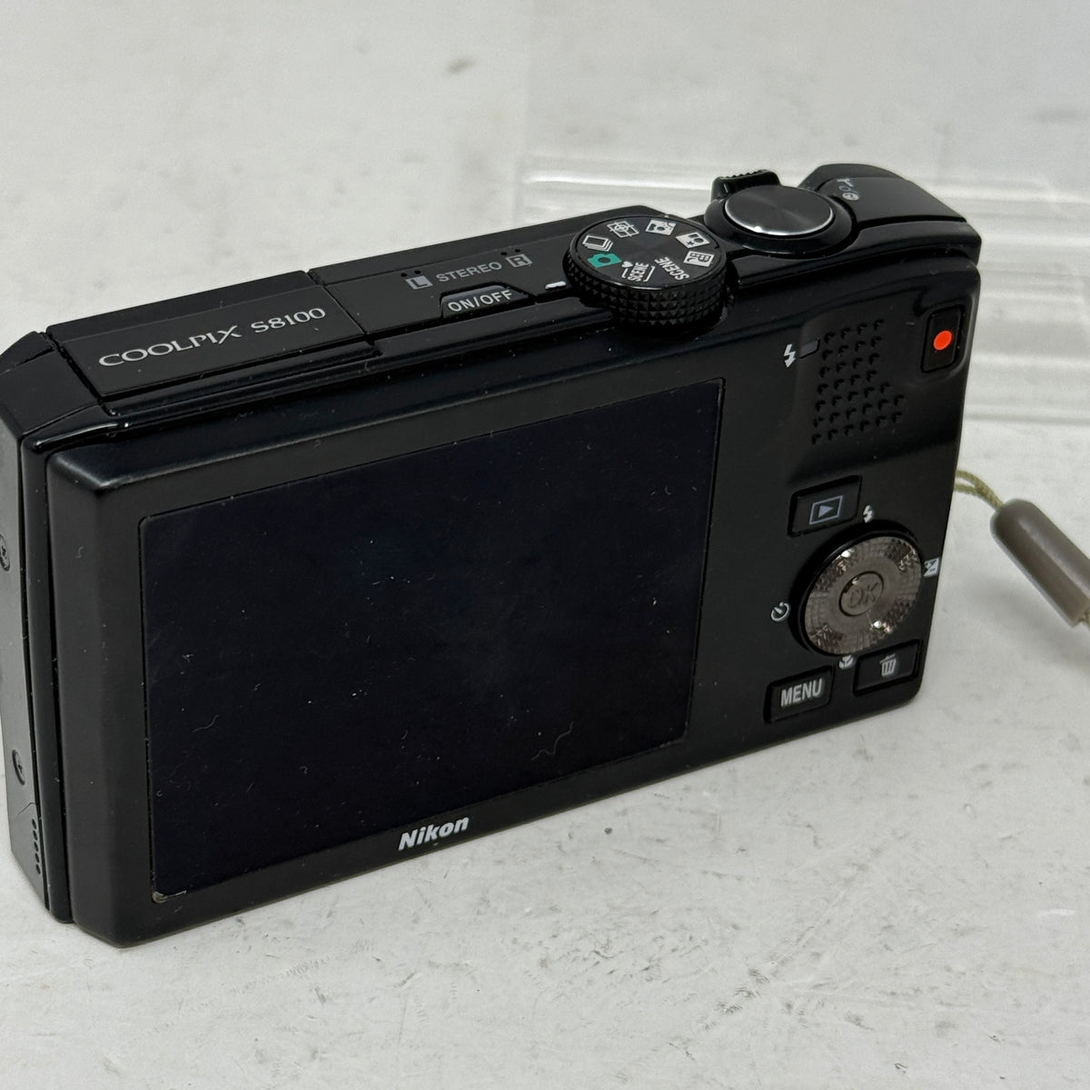 Nikon COOLPIX S8100 12.1MP Digital Camera Black 