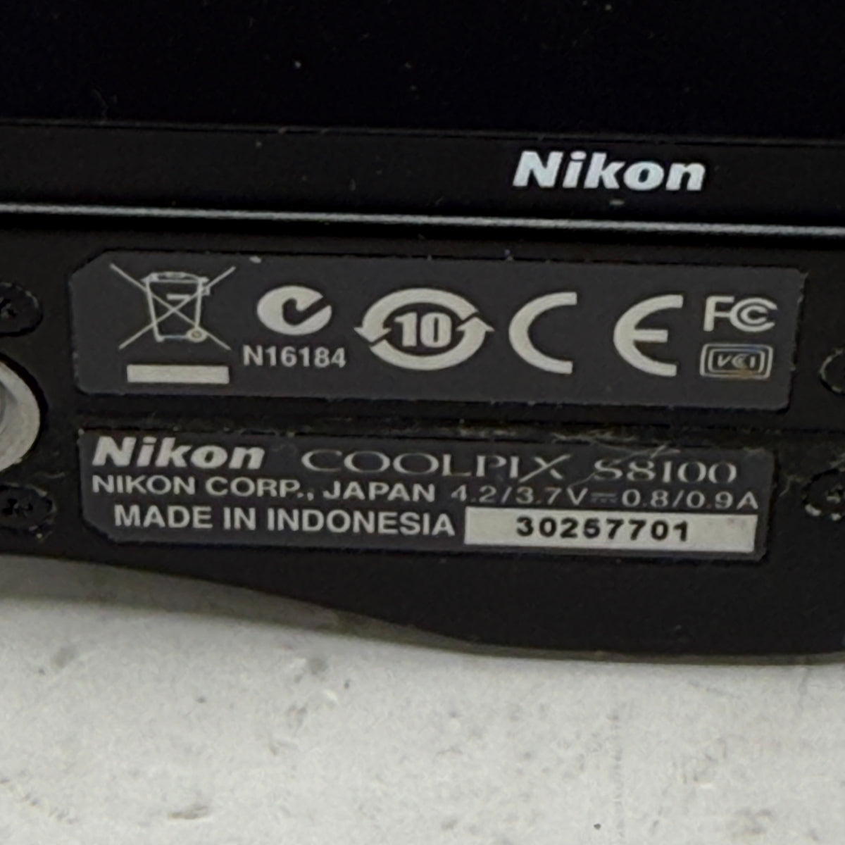 Nikon COOLPIX S8100 12.1MP Digital Camera Black 