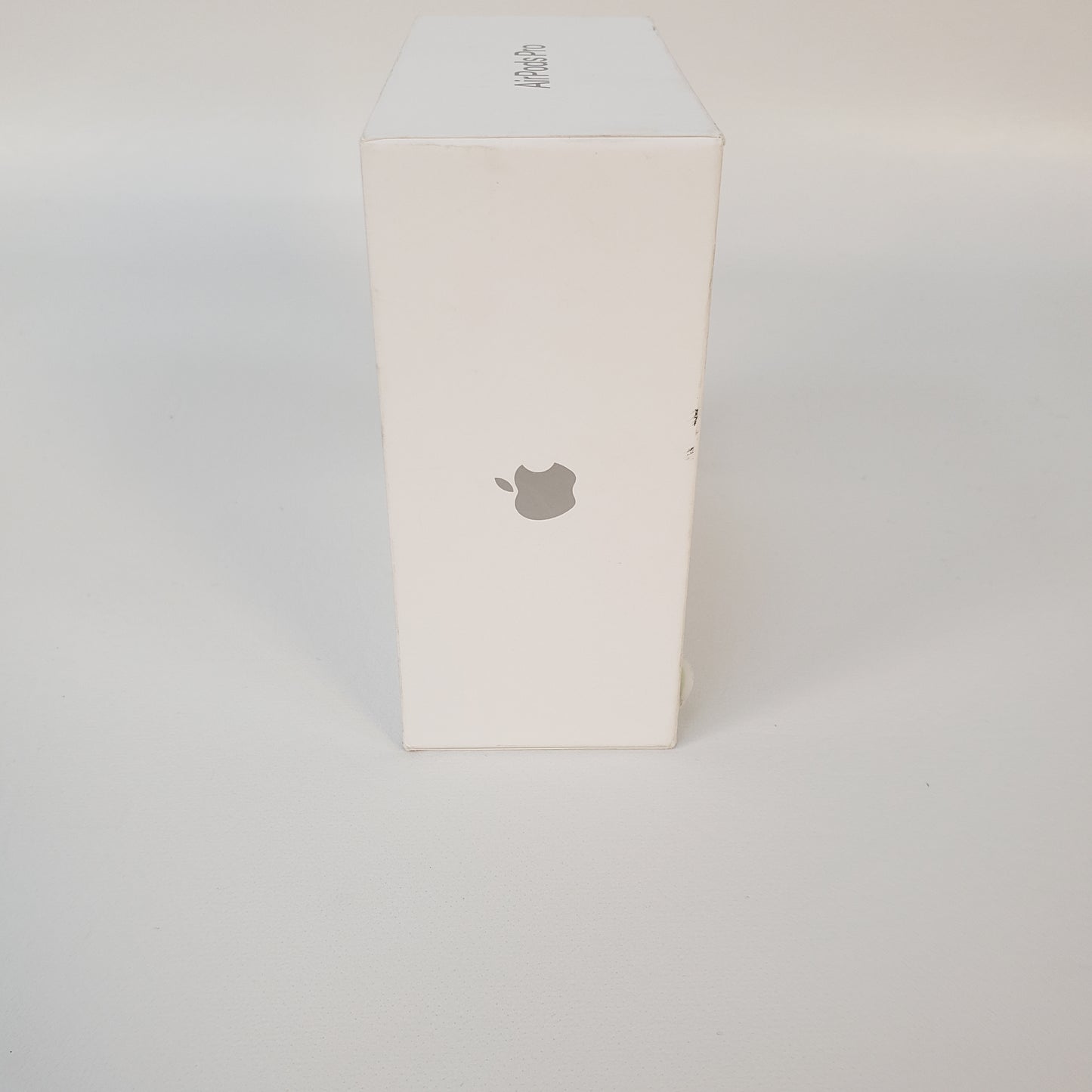 New Apple AirPods 2nd Gen with Charging Case A2031 A2032 A1602 MTJV3LL/A