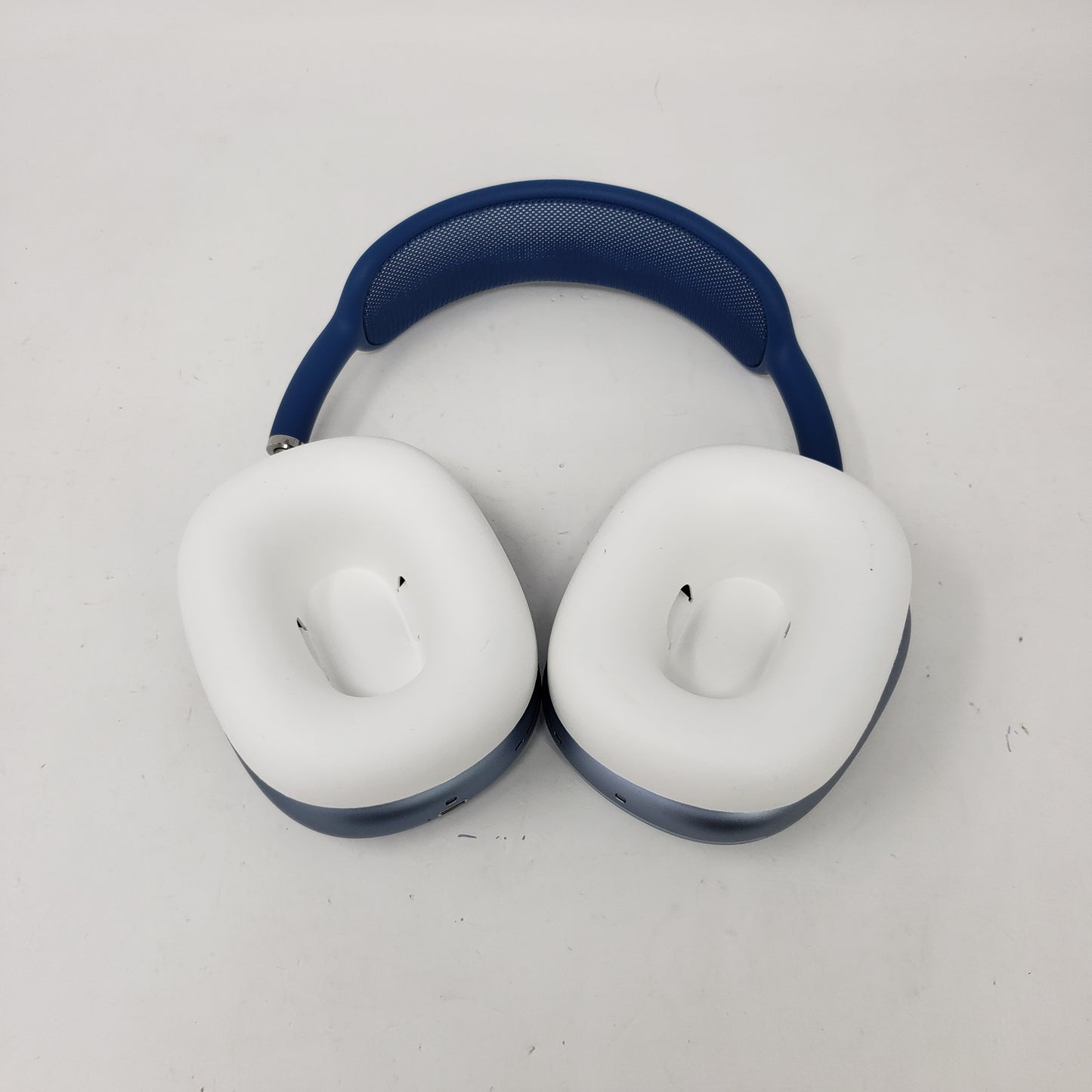 Apple AirPods Max Wireless Over-Ear Headphones Sky Blue MGYL3AM/A
